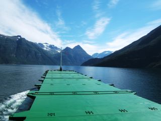 Érkezés a Sunndalfjordba